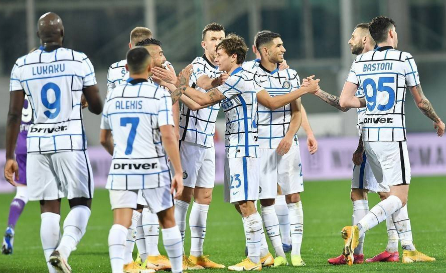  尤文图斯绝杀国际米兰登顶积分榜  