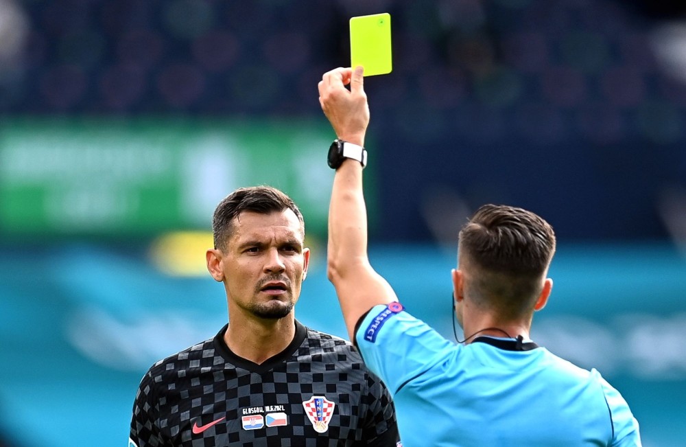  曼城客场击败利物浦，终结对手不败金身  